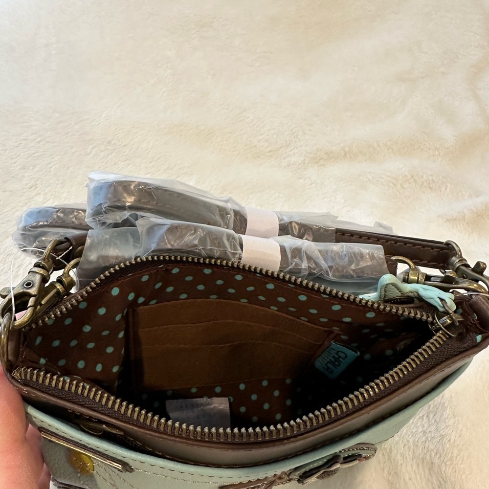Chala Turquoise and Brown Turtle Crossbody Bag - Picture 4 of 6